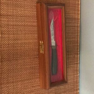 NEW Harley-Davidson edition 1 knife with display case